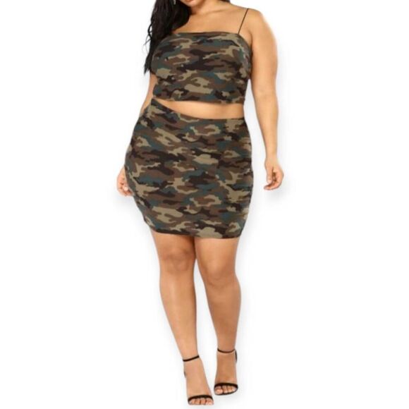 FASHION NOVA LOVE IS WAR CAMO SET SZ.2X EUC.  Gorgeous set in excellent used con - Picture 1 of 9